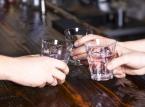 Eksperci alarmują: Prawie 3 mln Polaków pije alkohol ryzykownie lub szkodliwie